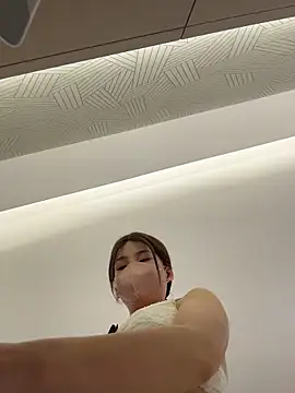 gougou13's Webcam Show