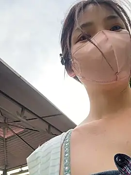gougou13's Webcam Show