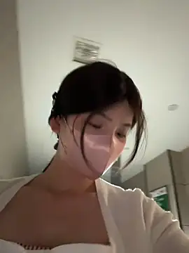 gougou13 webcam show