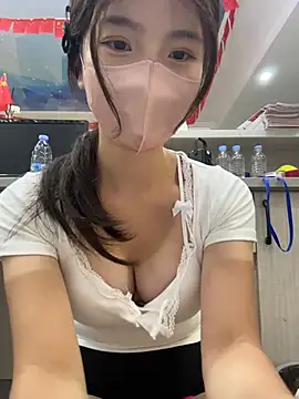 gougou13's Webcam Show