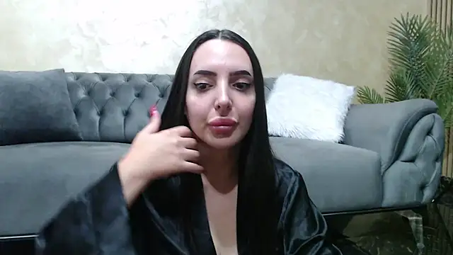 Chat +18 de TiffanyPeretz ao vivo