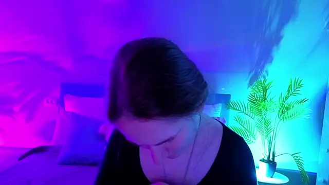 L1ittle_kitty_ Show in webcam