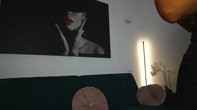 izzy_belle Adlı Modelin Canlı XXX Sohbeti