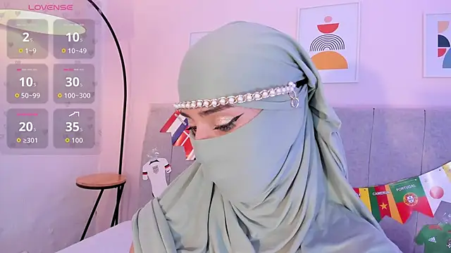 rawiya's Webcam Show