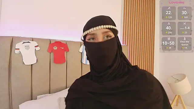 rawiya's Webcam Show
