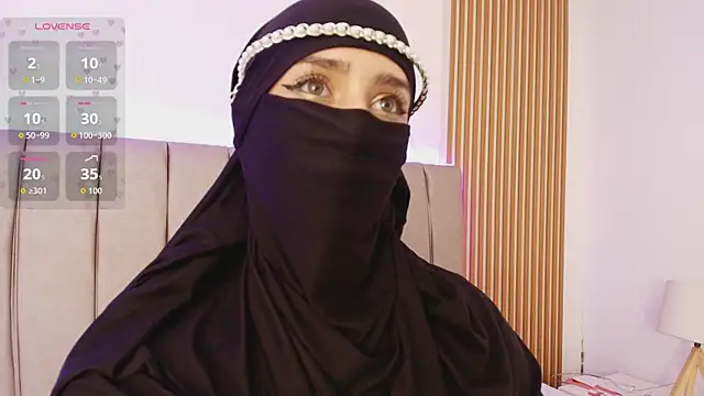 rawiya's Webcam Show