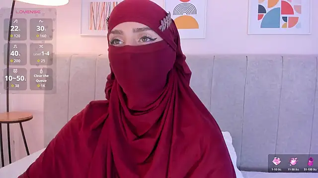 rawiya Show in webcam