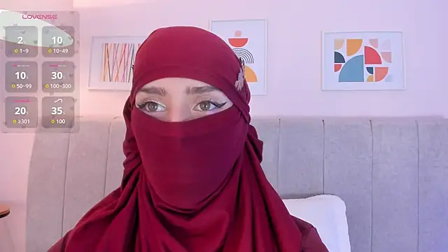 rawiya's Webcam Show