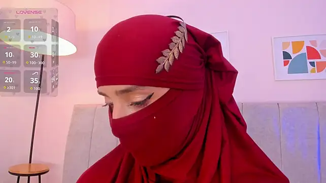 rawiya Show in webcam