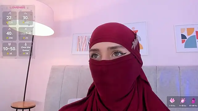 rawiya Show in webcam