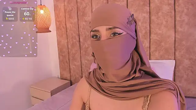 rawiya Adlı Modelin Web Kamerası Şovu