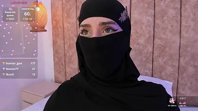 rawiya Show in webcam