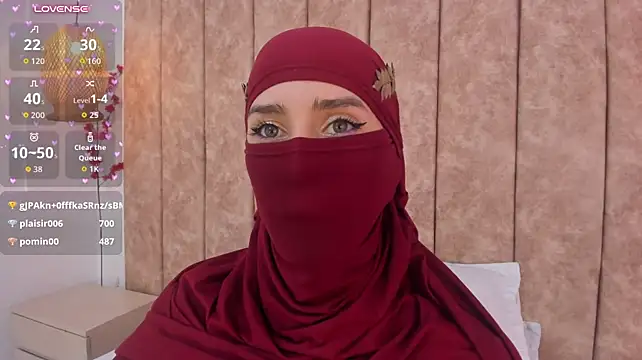 rawiya Adlı Modelin Canlı XXX Sohbeti