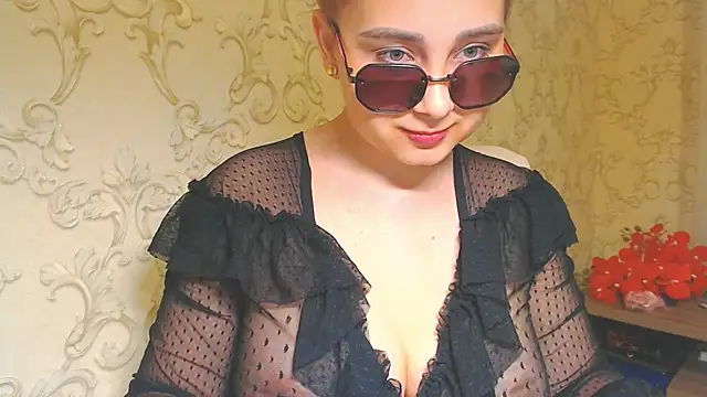 DolphinDreams' Live XXX Chat