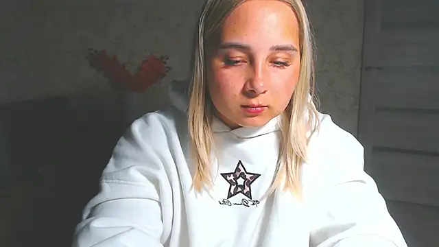 DolphinDreams Adlı Modelin Canlı XXX Sohbeti