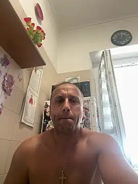 Lecatore80 Show in webcam