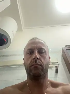 Lecatore80 Show in webcam