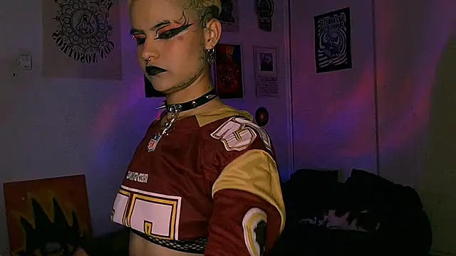 alex_one888 Show in webcam