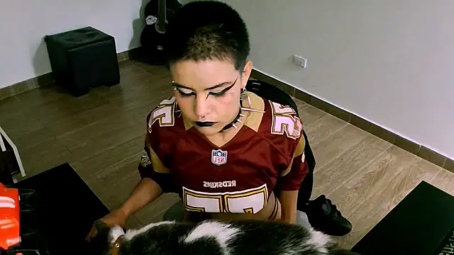צ'אט XXX בשידור חי של alex_one888