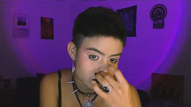 Czat XXX na żywo – alex_one888