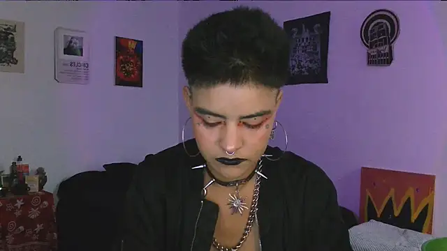alex_one888 Chat XXX in diretta