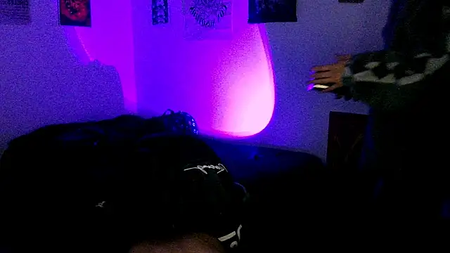 alex_one888 Show Webcam
