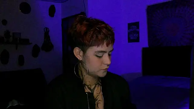 צ'אט XXX בשידור חי של alex_one888
