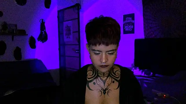 alex_one888 Adlı Modelin Web Kamerası Şovu