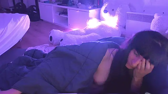 CeriseLapine Pertunjukan Webcam