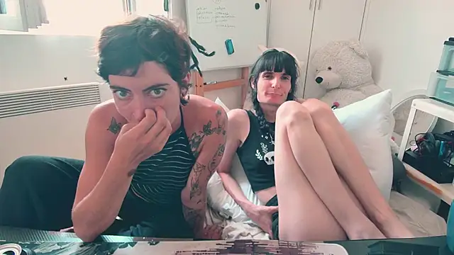 CeriseLapine Webcam-Show