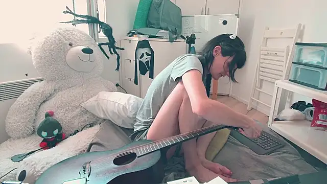 CeriseLapine Webcamshow