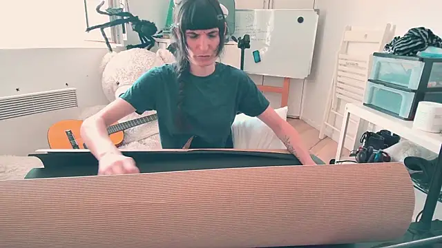 CeriseLapine Webcam-Show