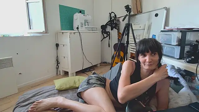 CeriseLapine webcam show