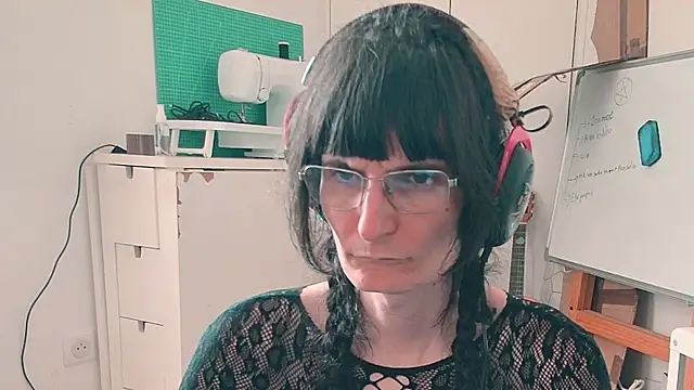 CeriseLapine Pertunjukan Webcam