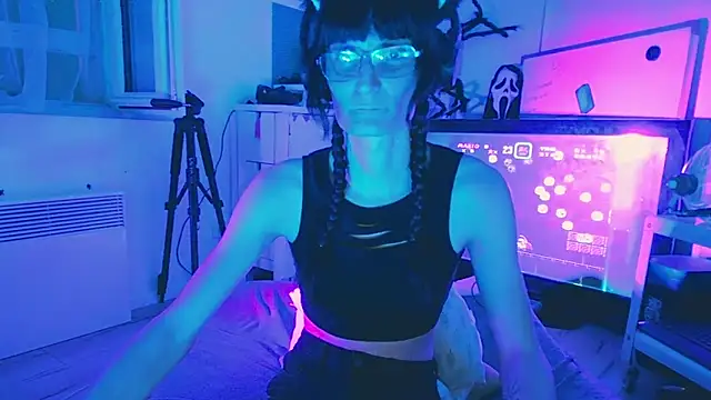 CeriseLapine's Webcam Show