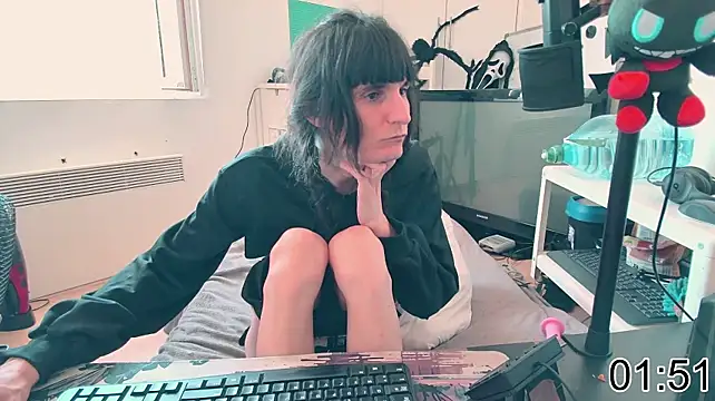 CeriseLapine's Webcam Show