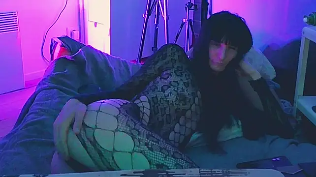 CeriseLapine's Webcam Show