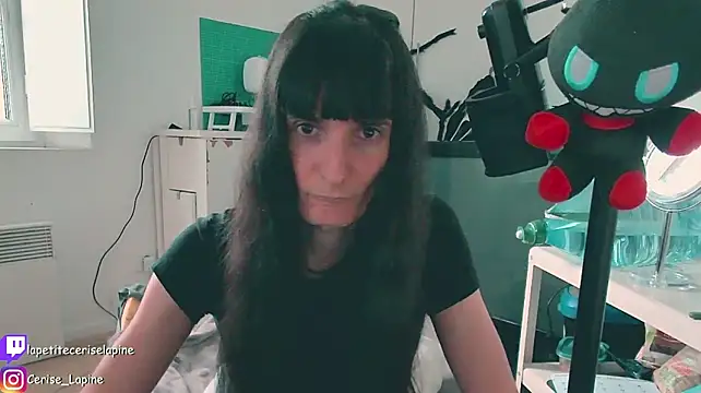 CeriseLapine webcam show