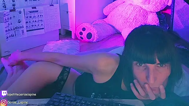 CeriseLapine Webcam-Show