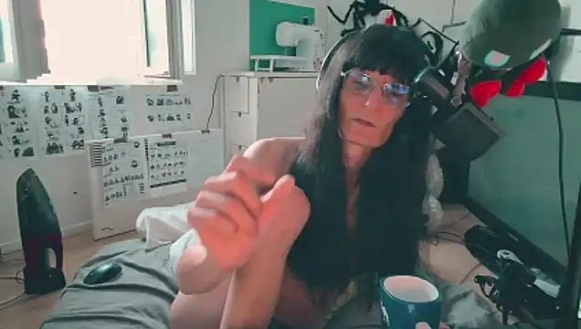 Show modela CeriseLapine na web-kameri