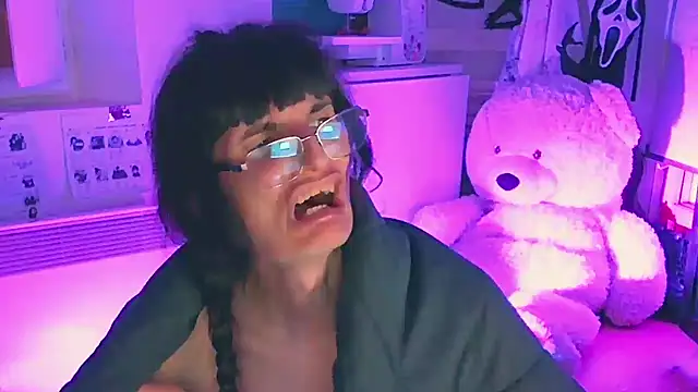CeriseLapine Show Webcam