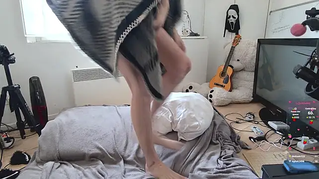 CeriseLapine Webcam show