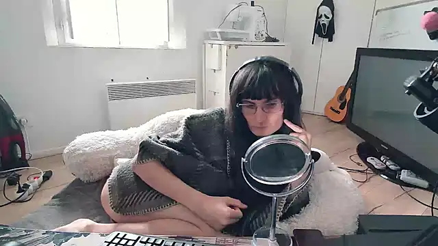 CeriseLapine Pertunjukan Webcam