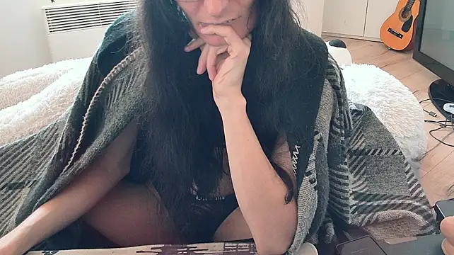 CeriseLapine Webcam-Show