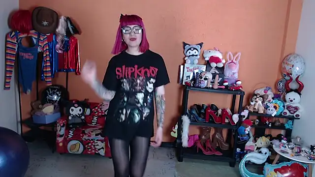 MissMiia2's Webcam Show