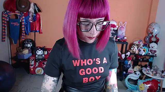 MissMiia2 在線直播表演