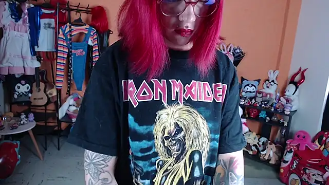 Pokazy przed kamerką – MissMiia2