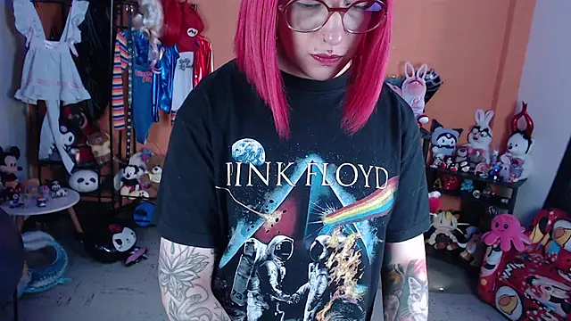 MissMiia2: вебкам-шоу