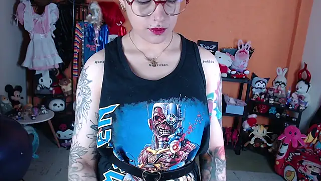 MissMiia2's Live XXX Chat