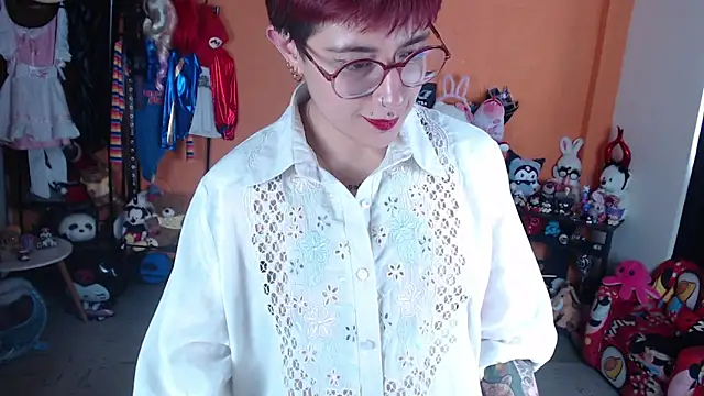 Chat +18 de MissMiia2 ao vivo